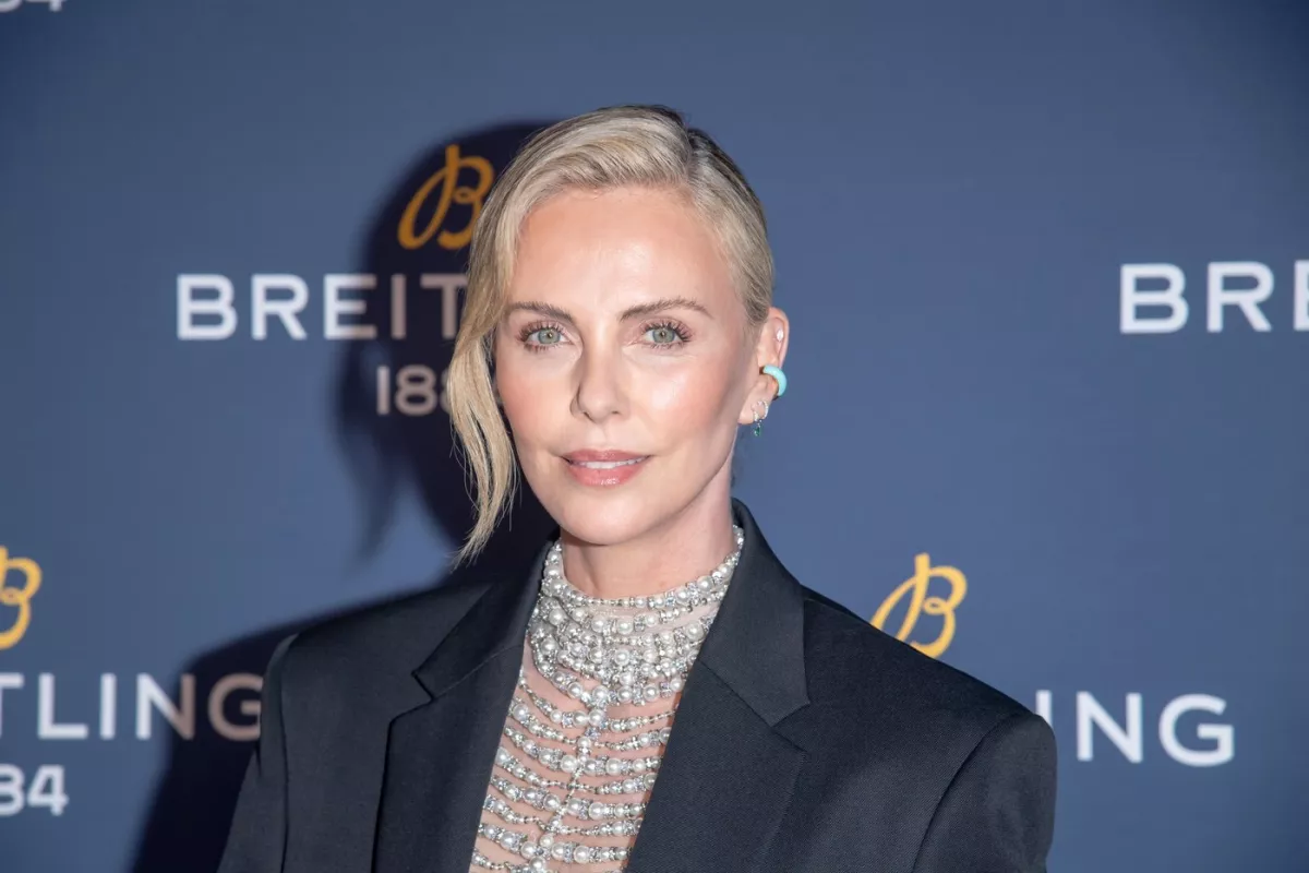1, 3 milliárdért árulja Charlize Theron az otthonát: a nők megőrülnek a képektől - Fotók