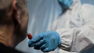 Orrvérzéssel ment a férfi kórházba: a tapasztalt orvos is megdöbbent, mit talált benne - Fotók