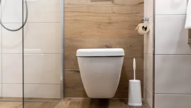 Luxus Airbnb-t foglalt a nyaralásra a család: elutazáskor jött a sokk - Videó