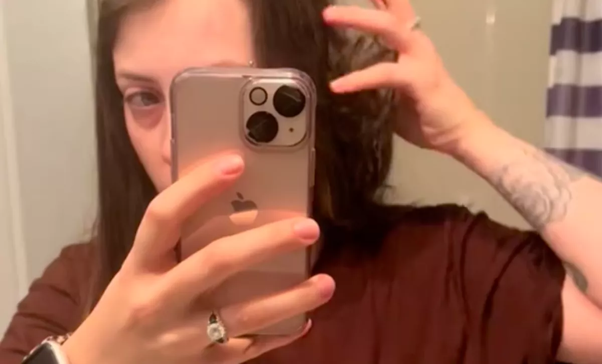 Valóra vált rémálom: belenézett az anya reggel a tükörbe és élete sokkját élte át - Videó