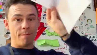 Arra kérte a tanár a Z generációt, írjanak levelet az időseknek: amit olvasott, attól elakadt a szava