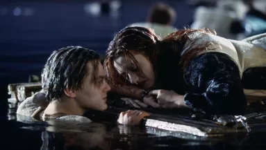 Rose életét megmentette: brutális összeget fizettek a Titanic legendás "ajtójáért"