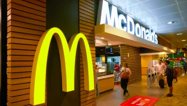 McMuffint rendelt a terhes nő: nem hiszi el, mit kapott helyette a Mekiben - Fotók