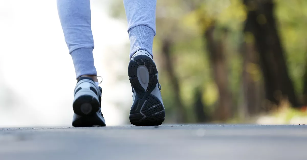 Kartondoboz talált a futó, rajta egy üzenettel: megváltozott az egész élete - Videó