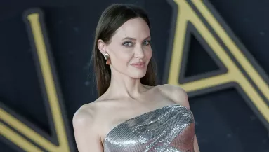 Így nézett ki Angelina Jolie tiniként - Szerinted nem plasztikáztatott? - Fotók