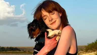 Szégyellik megcsókolni a férfiak a világ leghosszabb lábú nőjét: elmondta, miért - Videók