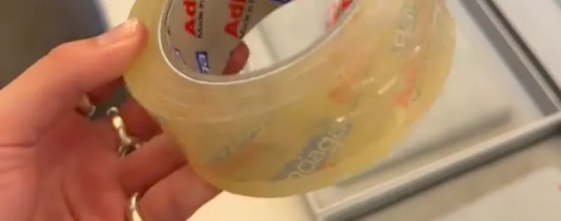 "Ez egy vicc?" - Sokkolja a világot a Balenciaga új karkötője - Fotók