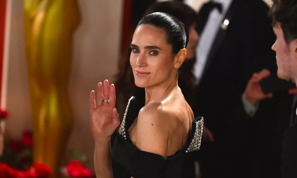 Jobb, mint a botox: ez a 3 szemöldökforma éveket fiatalít rajtad - Fotók