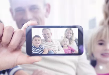 Tanulmány igazolta: a genetika szerint erre a szülőnkre hasonlítunk jobban 