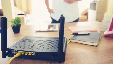 Háromszor gyorsabb lesz a neted, ha itt helyezed el a routert a lakásodban