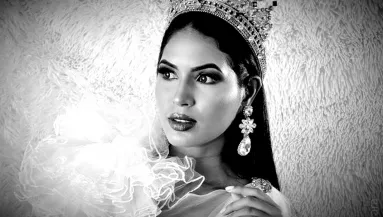 Belehalt a rutinműtétbe a 24 éves szépségkirálynő - Fotók