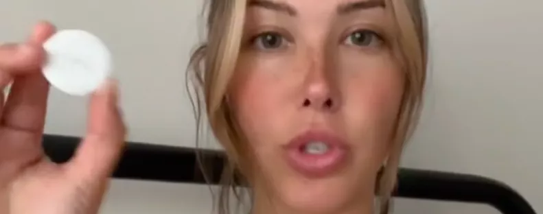 Sokk az állatkertben: megdöbbentő dolgot talált a babakocsiban az anya - Videó