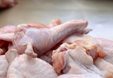 Ne vedd meg őket! Ezek a csirkehúsok veszélyesek a magyar boltokban