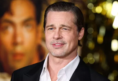 Sokkolja a rajongóit Brad Pitt arca - Mi történt vele?