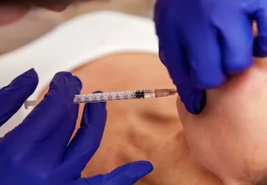 Kiderült: a felkapott szépészeti beavatkozás útján is terjed a HIV-vírus