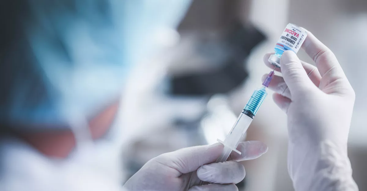 Az AstraZeneca elismeri a koronavírus vakcinája halálos mellékhatását