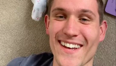 Egy cuki szelfivideót akart a kislányával az apa: de azonnal megbánta - Videó