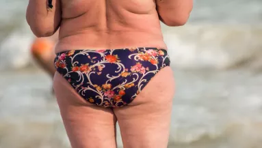 Guiness rekord: ő a világ legidősebb bikini modellje - Fotók