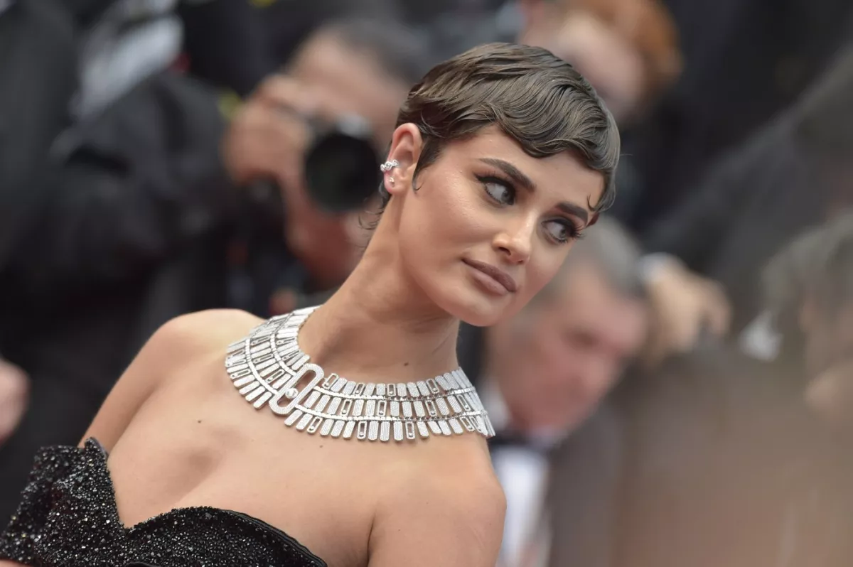 Cannes 2024: Bíró Ica kedvenc színkombinációjában gálázott Jane Fonda - Fotók