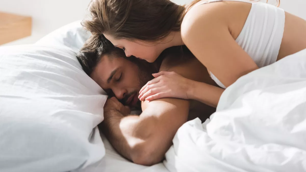 Pénzt kér a nő a barátjától, ha ezt csinálja - Kommentháború tört ki a nők közt