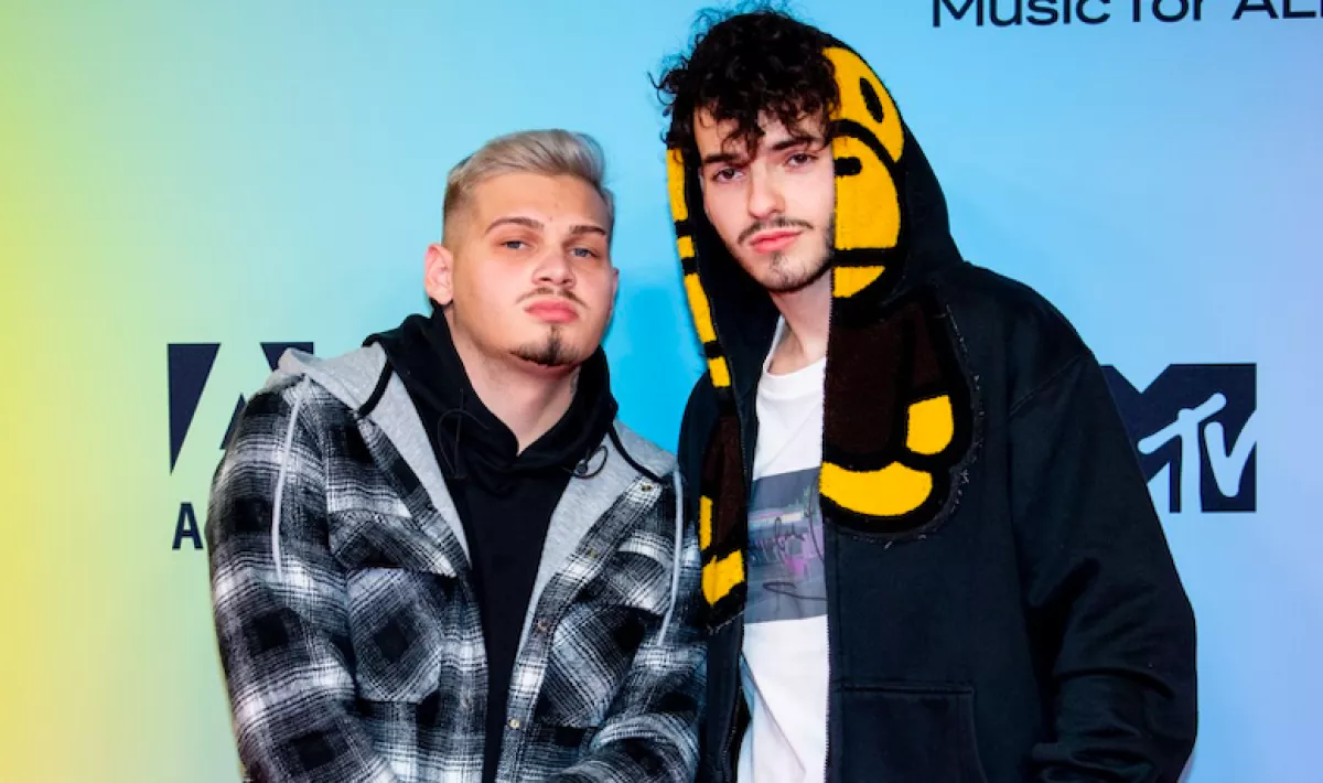 Itt az igazság az Azahriah-jegyekkel kapcsolatban - Így már más a helyzet