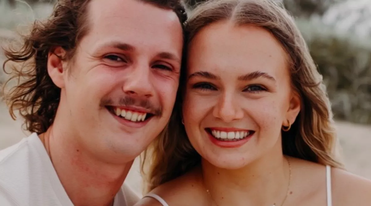 Belenézett a tükörbe a menyasszony az esküvő előtti napon: sokkolta, amit lát - Videó