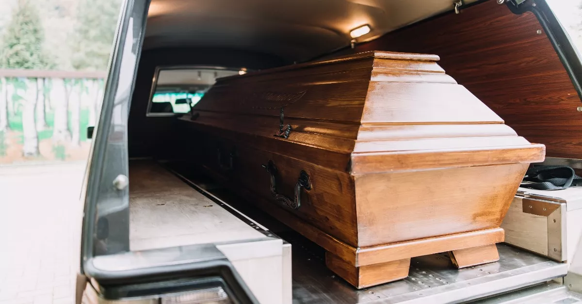 A temetésre készítették elő a holttestet: ami ezután történt, a temetkezési vállalkozók vérét is megfagyasztotta - Videó