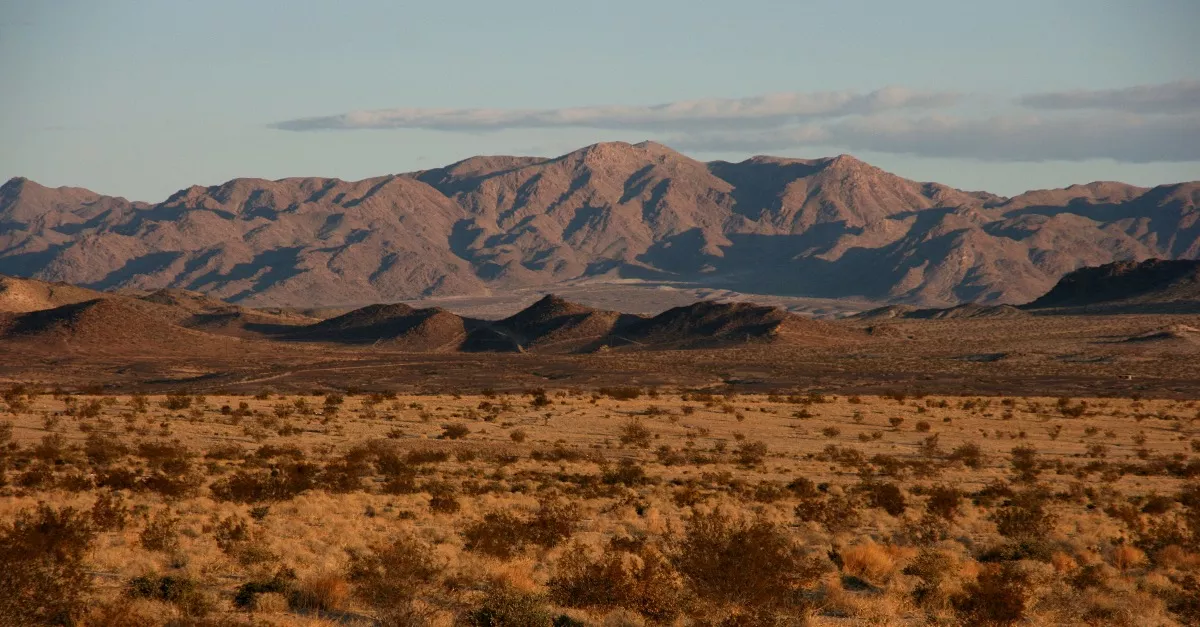Egy újabb rejtélyes monolit bukkant fel a sivatagban - Fotó