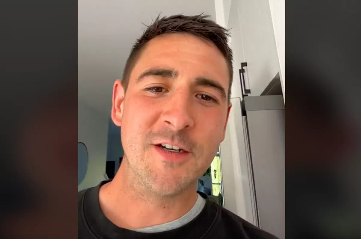 Meghívta a nő a szomszéd férfit: ami ott várt rá, az több mint kínos - Videó