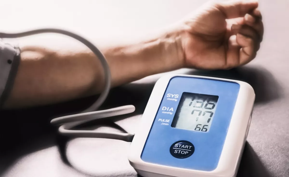 Csökkenti a magas vérnyomást: ez a gyümölcs háromszor annyi káliumot tartalmaz, mint a banán