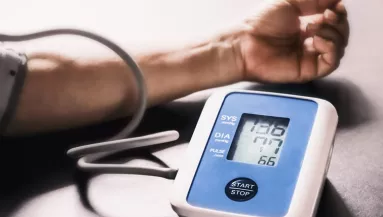 Csökkenti a magas vérnyomást: ez a gyümölcs háromszor annyi káliumot tartalmaz, mint a banán