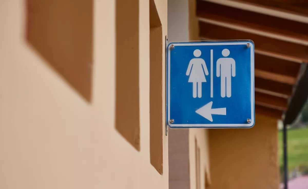 Soha ne rakj WC-papírt a nyilvános toalettek ülőkéjére: gusztustalan dolog történhet, ha mégis így teszel