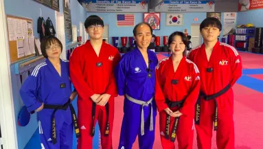 Segítségért kiáltott a nő: ez a különös család rövidre zárta a dolgot - Videó