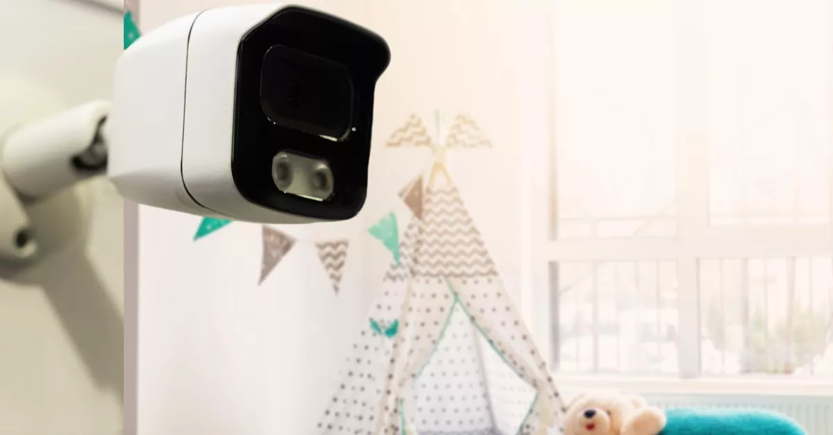 Komoly aggálya volt az anyának az albérlővel szemben: kamerát szerelt a gyerekszobába