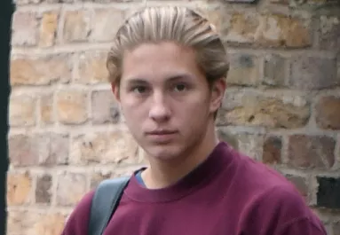 Megőrülnek a nők a görög királyi család fiatal hercegéért - Dior modell is volt - Fotók