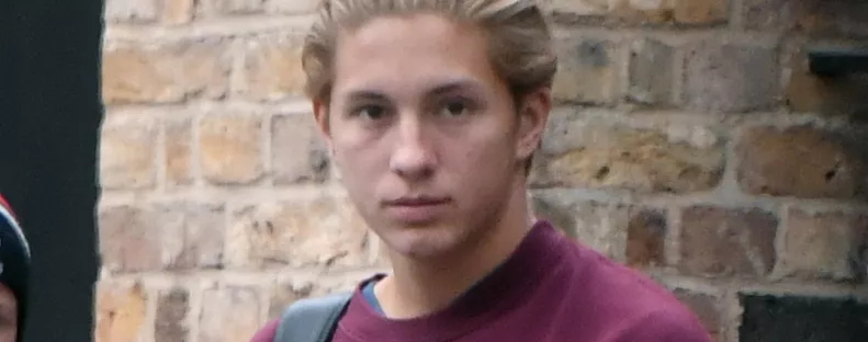 Megőrülnek a nők a görög királyi család fiatal hercegéért - Dior modell is volt - Fotók