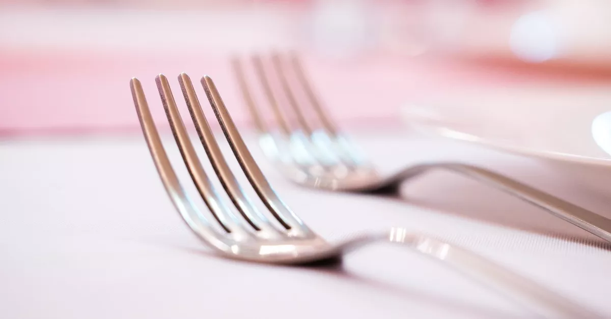 Nem csak evőeszköz: íme a villa rejtett funkciói - Videó