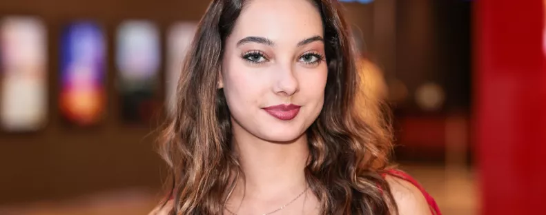 Felperzseli a netet Kiszel Tünde lányának dekoltázsa - Merész képek kerültek fel a szülinaposról