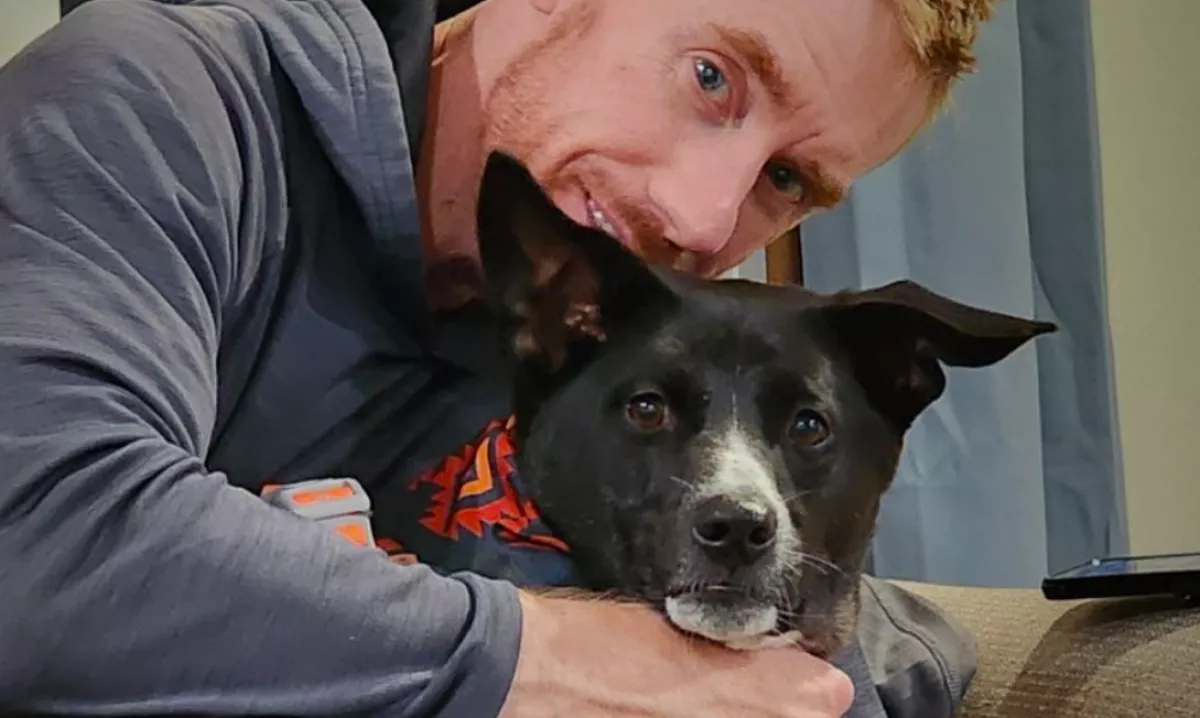 Elhunyt kutyáját gyászolja a férfi: majd a sors nagy szívességet tesz neki - Fotók