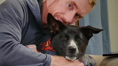 Elhunyt kutyáját gyászolja a férfi: majd a sors nagy szívességet tesz neki - Fotók