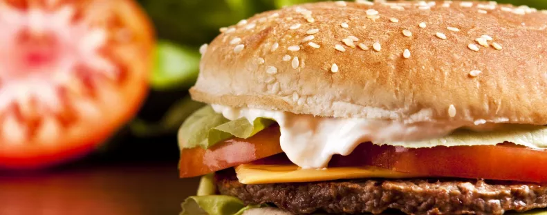 Gyerekmenüt vett a lányának a Burger Kingben az anya: horror, mit kaptak - Videó