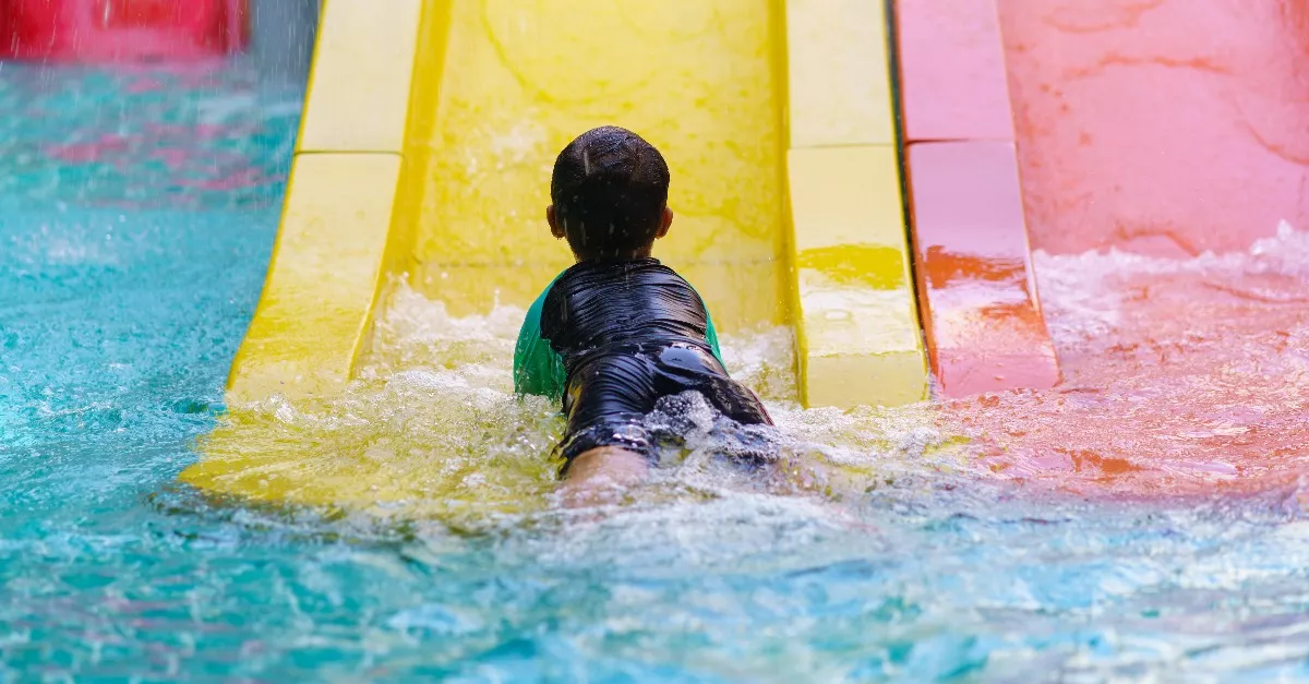 Tragédia a szabadidőparkban: egy 10 éves fiú az áldozat - Videó