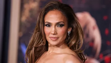 25 445 700 forint: ennyit fizetett Jennifer Lopez ezért a táskáért - Fotók