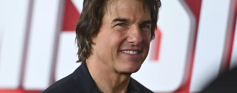 Ez a 25 éves énekesnő a 62 éves Tom Cruise új párja - Fotó