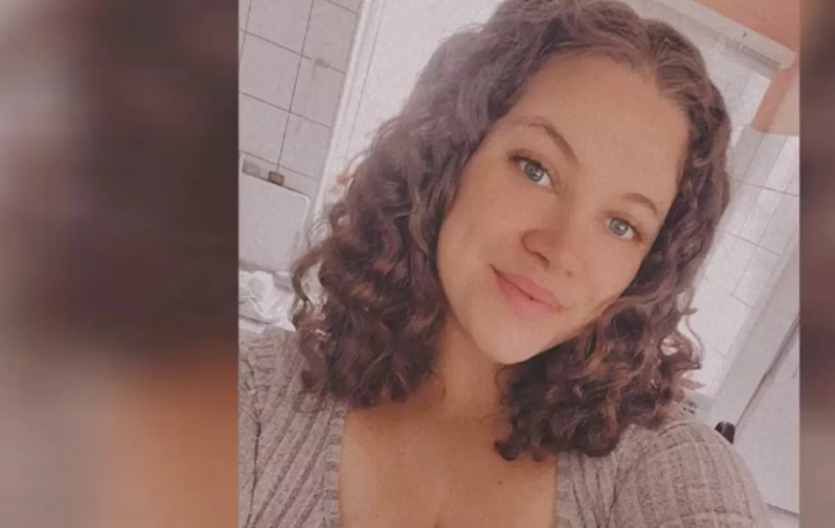 Amikor a nő meglátta, mit csinál a kutyája a babával este, megolvadt a szíve - Videó