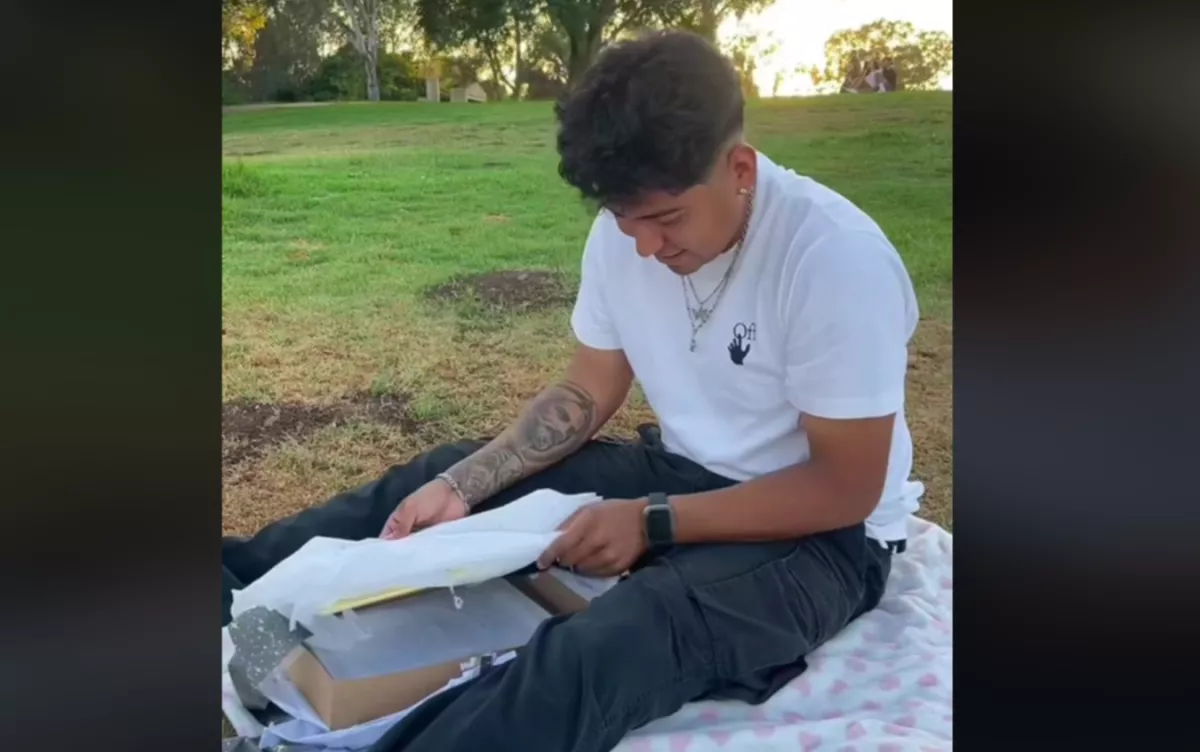 Egy éve csalta a barátnőjét a srác: amit a lány bosszúból tesz, azért milliók ünneplik - Videó