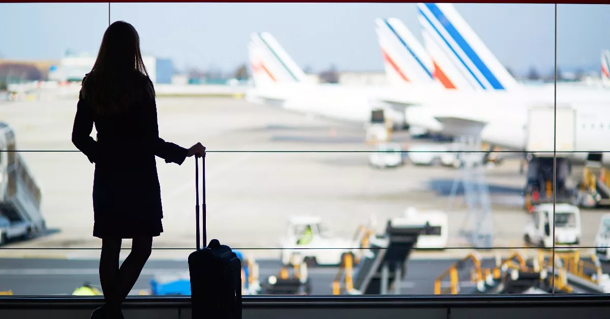 Szakértő állítja: ezért nem szabad soha leggingsben repülőre ülni - Fotók