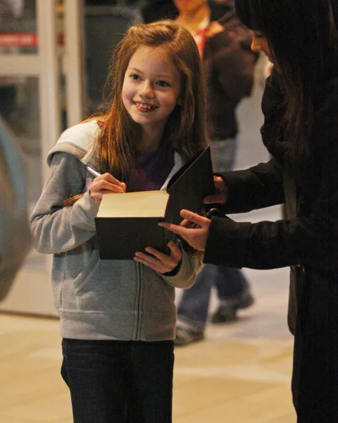 Renesmee, Alkonyat, Mackenzie Foy, 