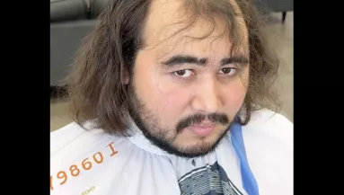 Repülőre ült a férfi, hogy megmentsék a haját: íme a végeredmény - Videó