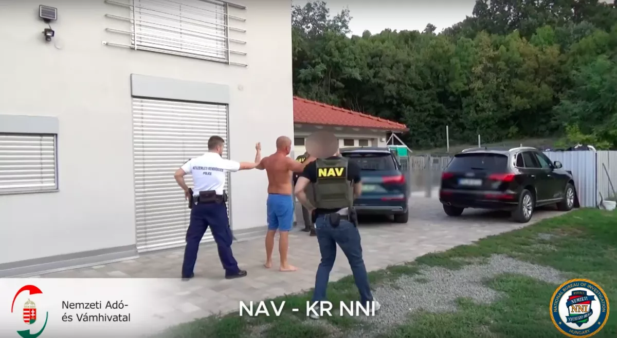 Tibor volt a fővárosi "taximaffia" feje: közel 100 rendőr csapott le a turisták rémeire - Fotók